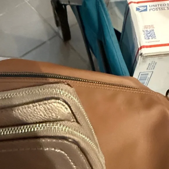 Coach Metallic Gold Wristlet Wallet - Picture 5 of 7